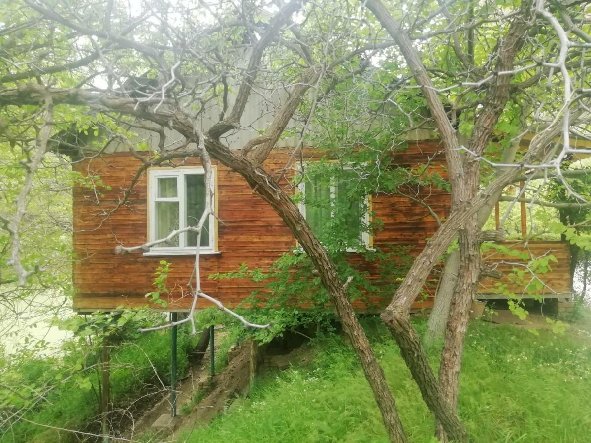 Park-Hotel Khoren'S Lake Areni Екстериор снимка